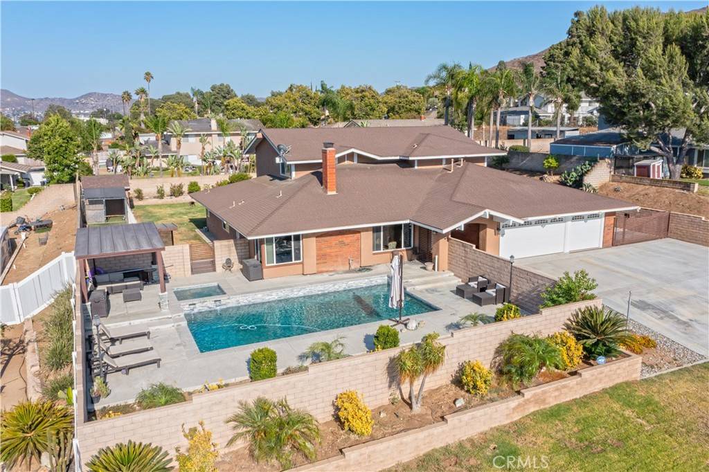 3985 Oakridge CIR, Norco, CA 92860
