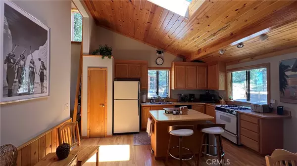 Green Valley Lake, CA 92341,33478 Angeles DR