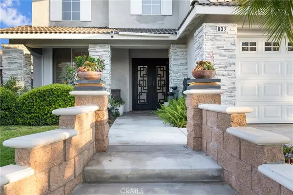 Corona, CA 92882,832 Carolina CIR