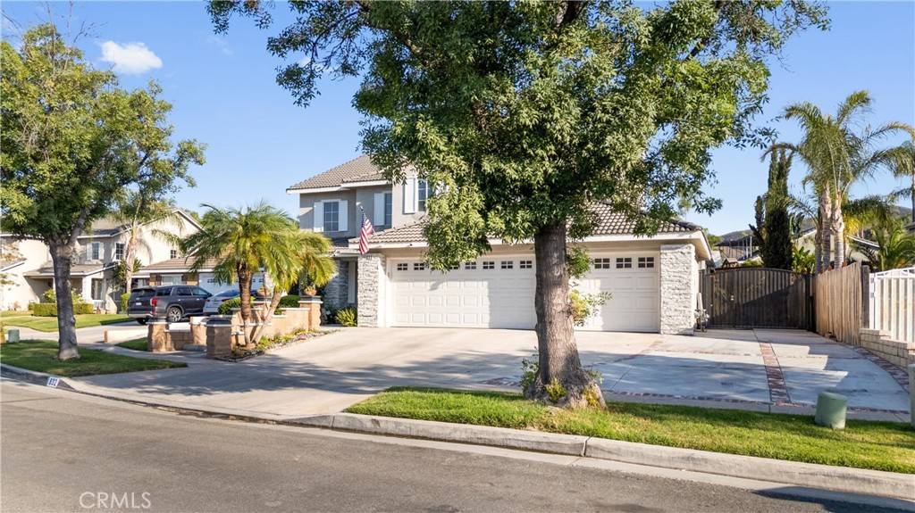 Corona, CA 92882,832 Carolina CIR