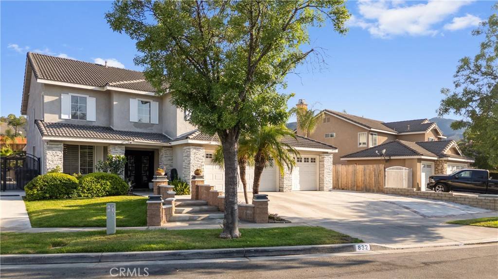 Corona, CA 92882,832 Carolina CIR