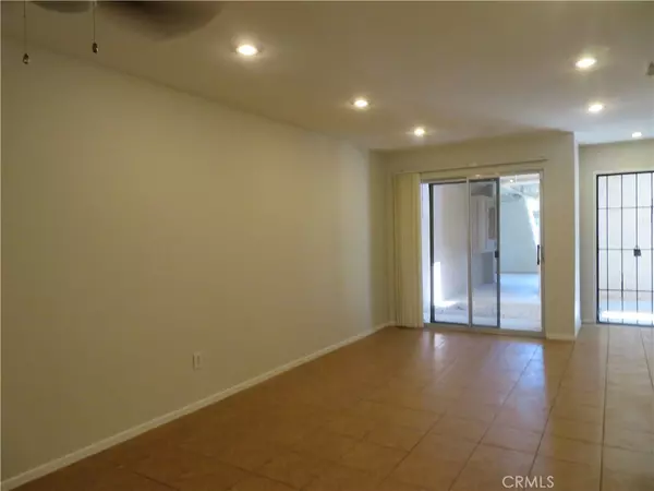 2857 N Los Felices RD #106, Palm Springs, CA 92262