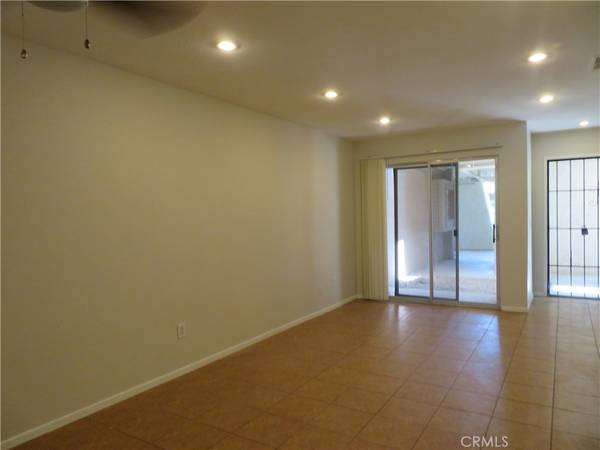 2857 N Los Felices RD #106, Palm Springs, CA 92262
