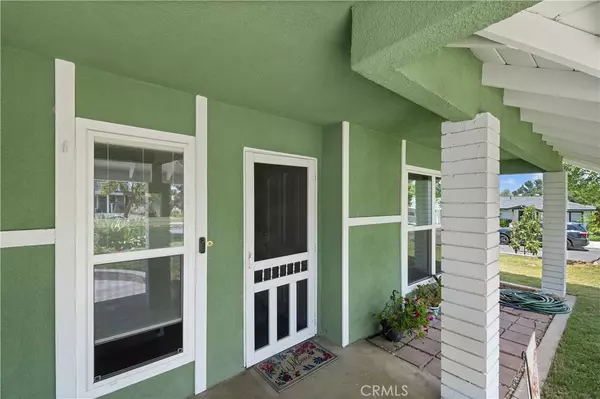 Corona, CA 92882,1502 S Merrill ST