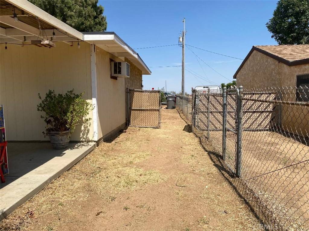 Banning, CA 92220,493 S 16th ST