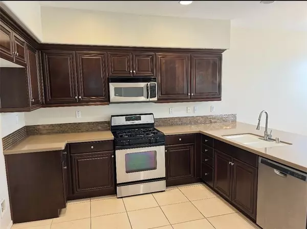 Perris, CA 92571,1620 Queen Palm CT