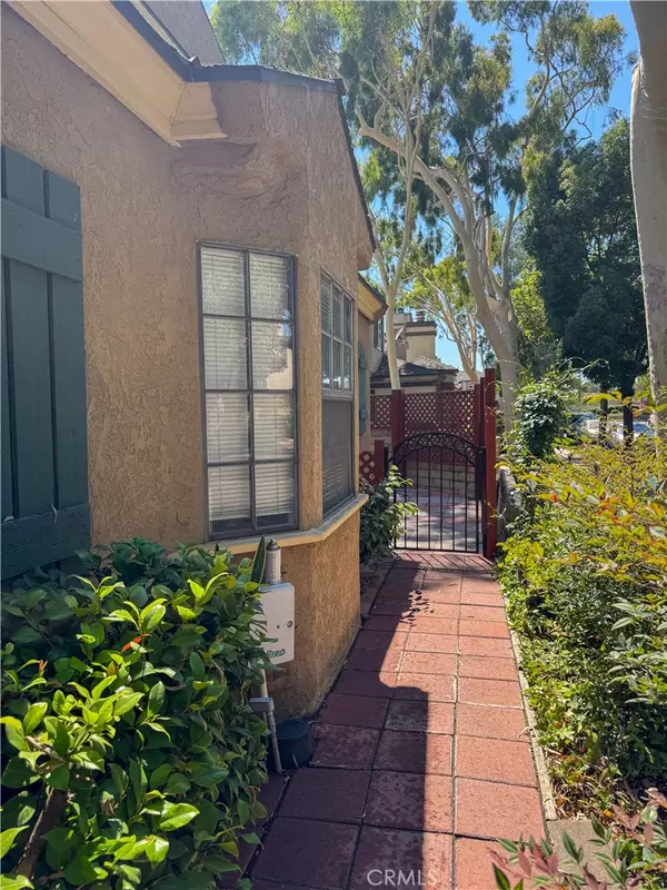 Santa Ana, CA 92706,2608 Monte Carlo DR #13