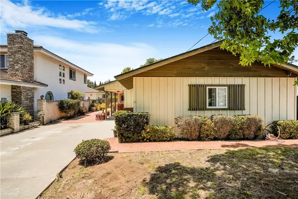 Carlsbad, CA 92008,1300 Oak AVE