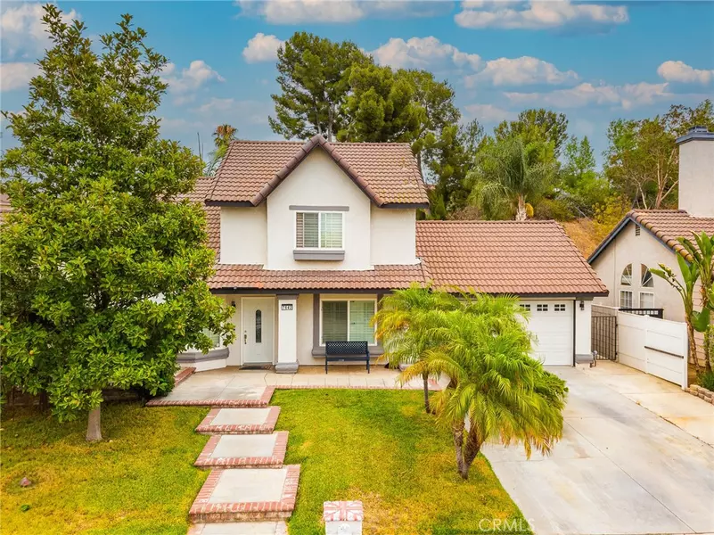 7642 Whitney DR, Jurupa Valley, CA 92509