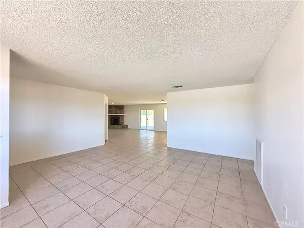 Apple Valley, CA 92307,22311 Thunderbird RD