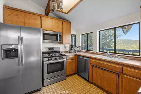 Crestline, CA 92325,302 Darfo DR