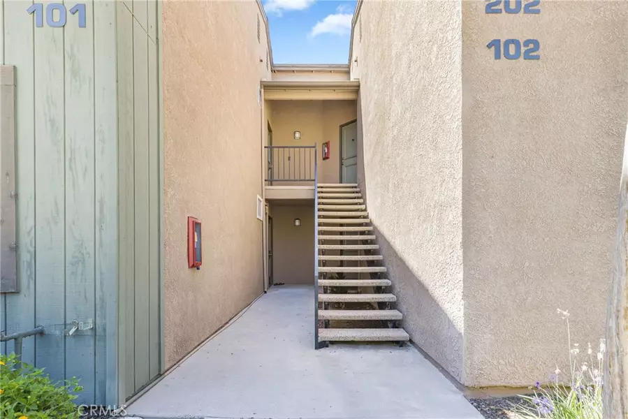 2596 Avenida Del Vista #G201, Corona, CA 92882