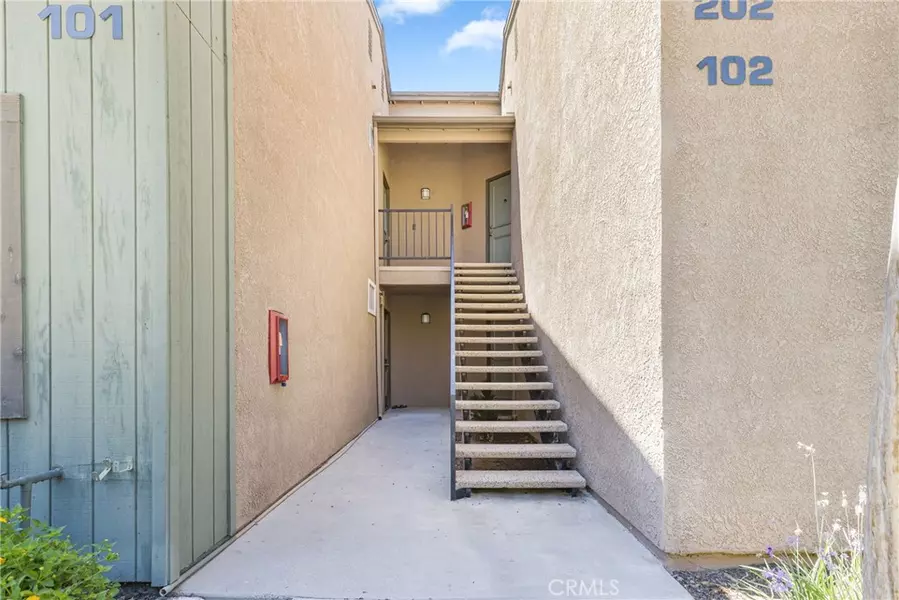 2596 Avenida Del Vista #G201, Corona, CA 92882