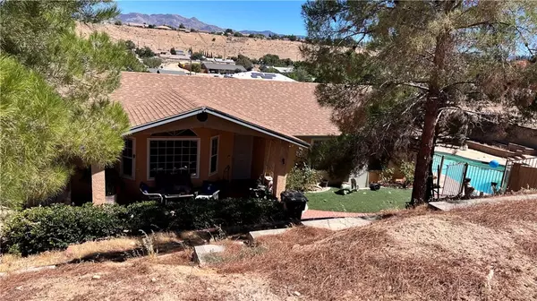 16725 Mission ST, Hesperia, CA 92345