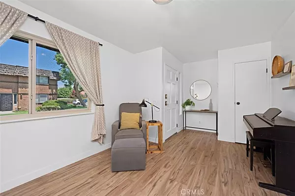 Riverside, CA 92505,10544 White Oak DR