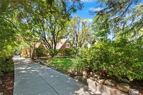 La Canada Flintridge, CA 91011,1728 Earlmont AVE