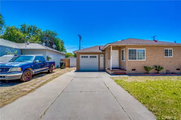 Fullerton, CA 92833,2304 W Flower AVE