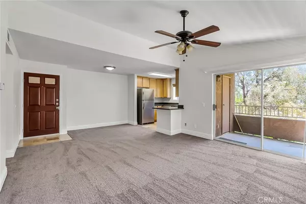 2275 Del Mar WAY #307, Corona, CA 92882