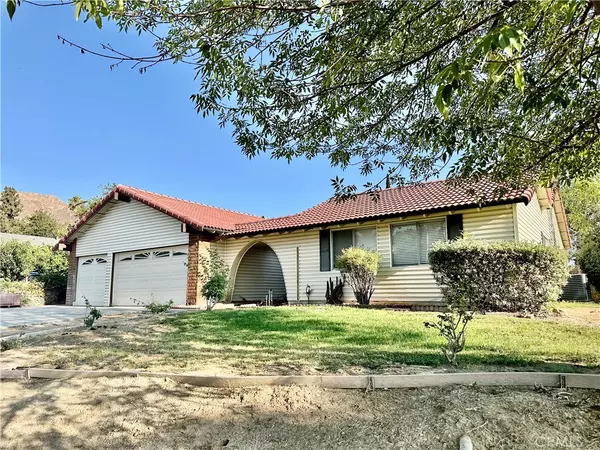 220 W Blaine ST, Riverside, CA 92507