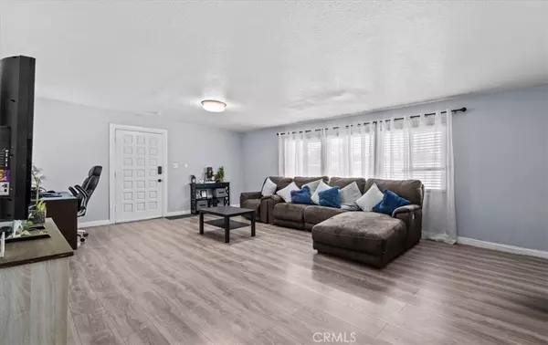 San Bernardino, CA 92407,2337 Ogden ST