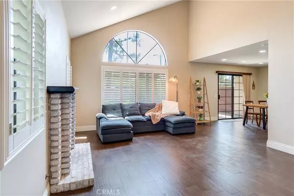 Riverside, CA 92506,5838 Fairlane DR