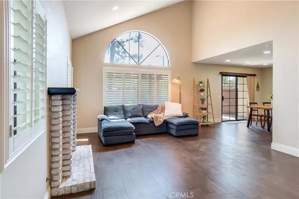 Riverside, CA 92506,5838 Fairlane DR