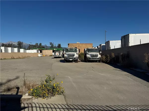 Fontana, CA 92337,15840 Boyle AVE