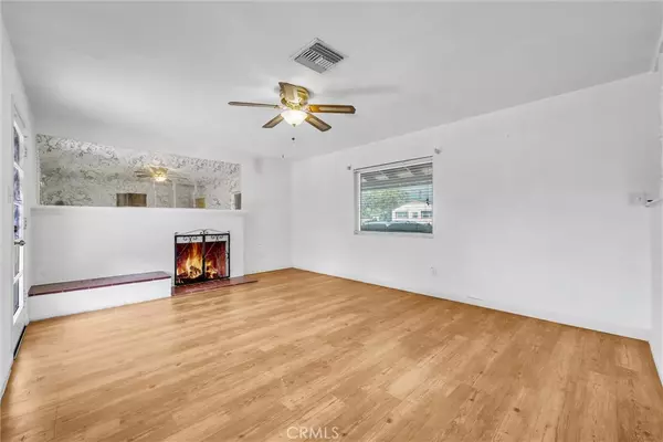 San Bernardino, CA 92407,187 Carmelita LN