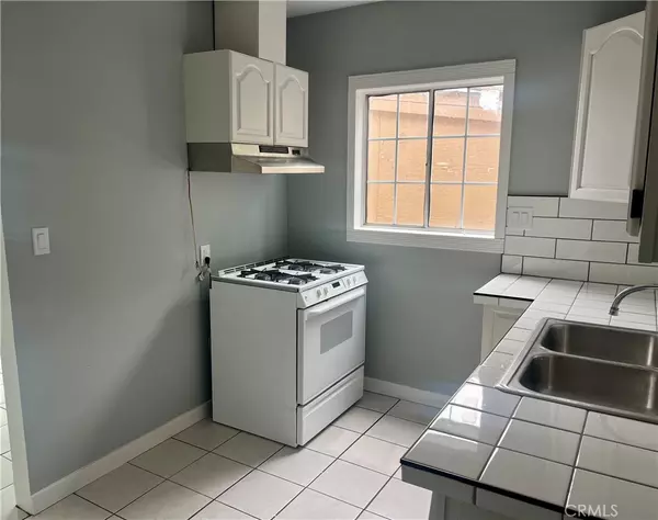 Anaheim, CA 92805,837 S Philadelphia ST