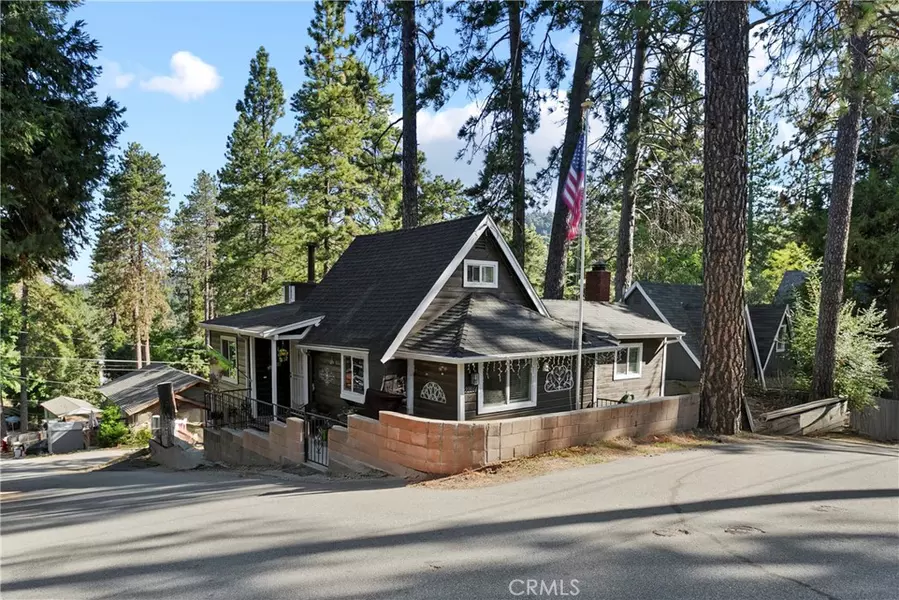 22864 Alder LN, Crestline, CA 92325