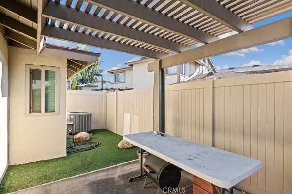 Ontario, CA 91762,937 Pinyon CT
