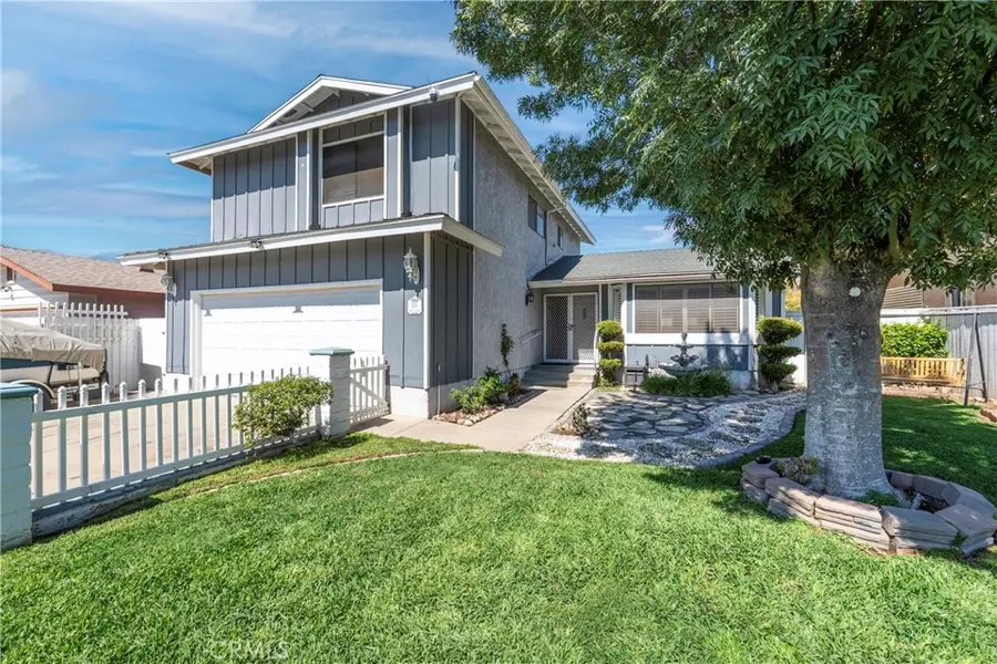 949 Dolly DR, Lake Elsinore, CA 92530