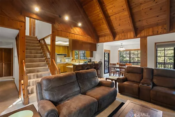 Lake Arrowhead, CA 92352,305 Auburn DR