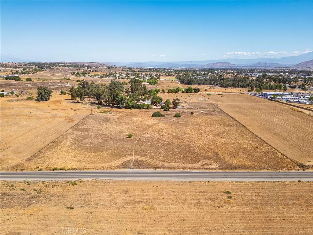 Perris, CA 92570,650 Mapes RD