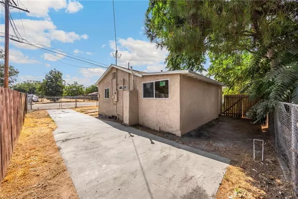 San Bernardino, CA 92410,7982 Whitlock AVE