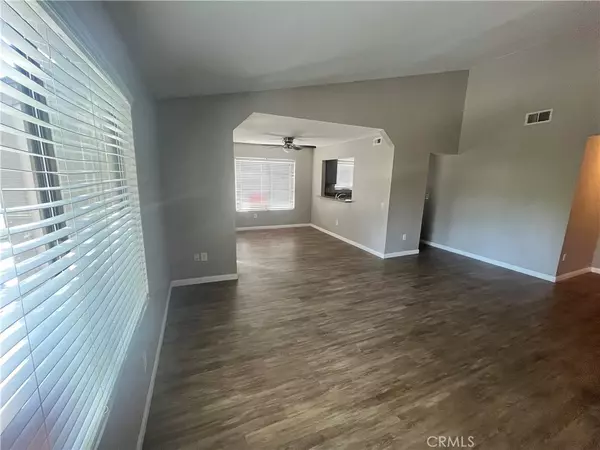 Riverside, CA 92507,600 Central AVE #302