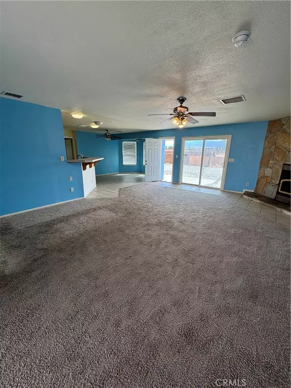 Phelan, CA 92371,6895 Coyote Rd