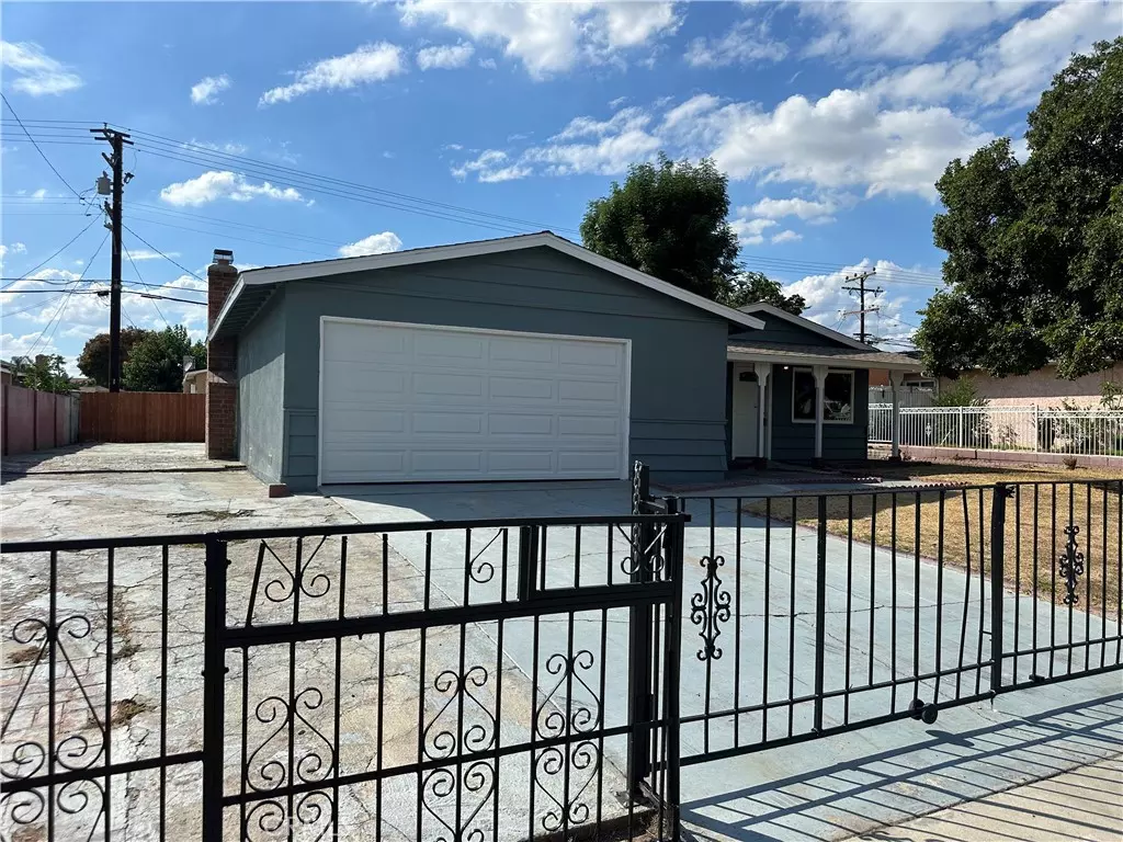 Rialto, CA 92376,648 N Rosalind AVE