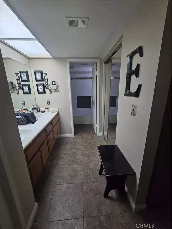 Burbank, CA 91501,437 E Palm #308