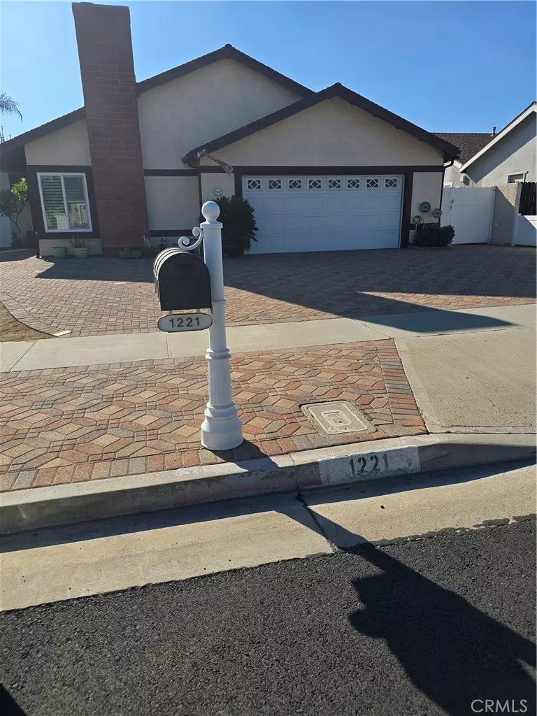 Anaheim Hills, CA 92807,1221 N Foxton