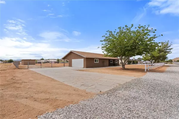 Apple Valley, CA 92307,20631 Zuni Rd