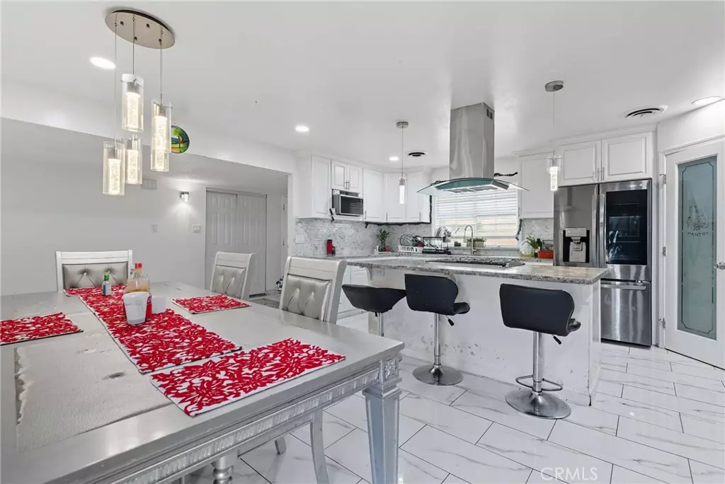 Bakersfield, CA 93307,4508 Axminster