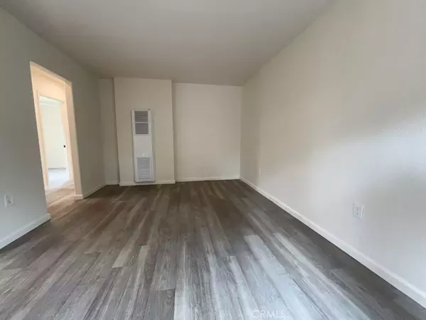 Riverside, CA 92503,3928 3928 Everest