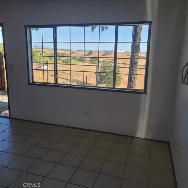 Yucaipa, CA 92399,33293 Colorado ST #B