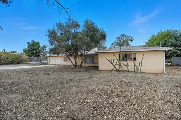 Fontana, CA 92335,15141 Randall