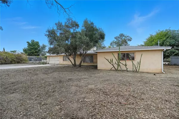 Fontana, CA 92335,15141 Randall