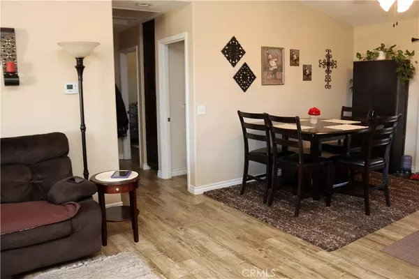 Apple Valley, CA 92308,21928 Maumee RD