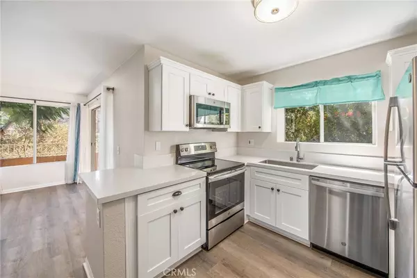 Corona, CA 92882,2500 San Gabriel #202