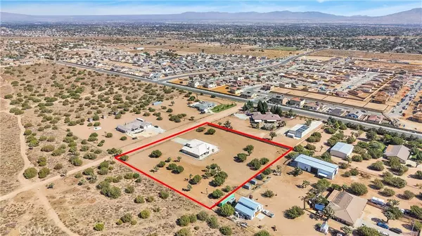 Oak Hills, CA 92344,14065 14065 Larch