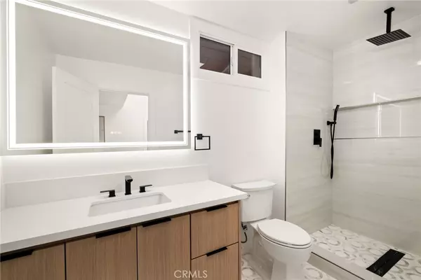 San Diego, CA 92122,4282 Robbins ST